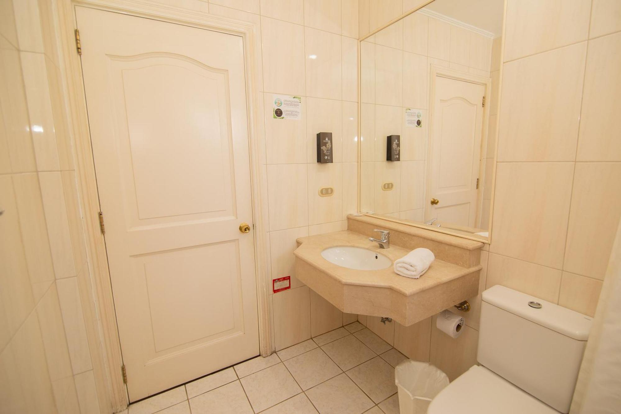 Hotel Inti Kuyen Plaza 普孔 外观 照片